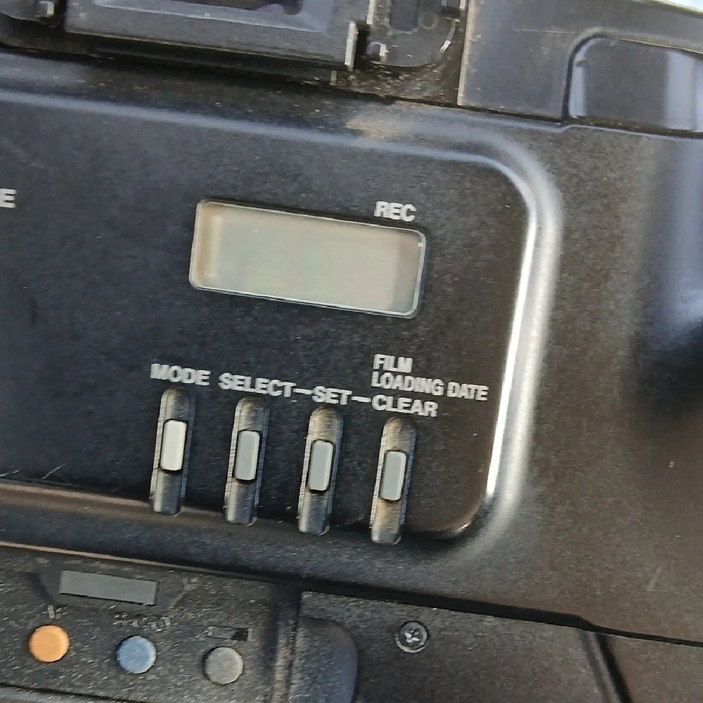 Canon EOS 650 is a significant 1987 35mm SLR film camera